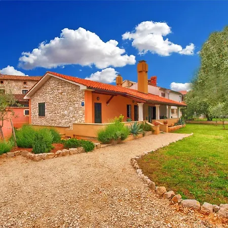Fuer 4 Personen Ca 80 Qm In Cervar-porat, Istrien Istrische Riviera Ferienhaus *