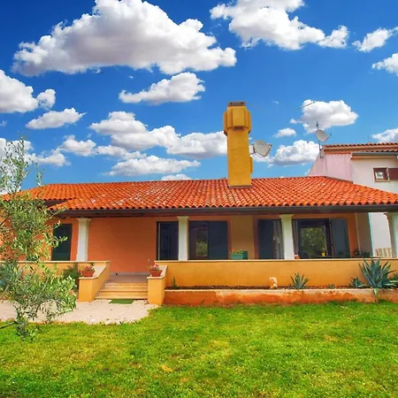 Ferienhaus Fuer 4 Personen Ca 80 Qm In Cervar-porat, Istrien Istrische Riviera Poreč