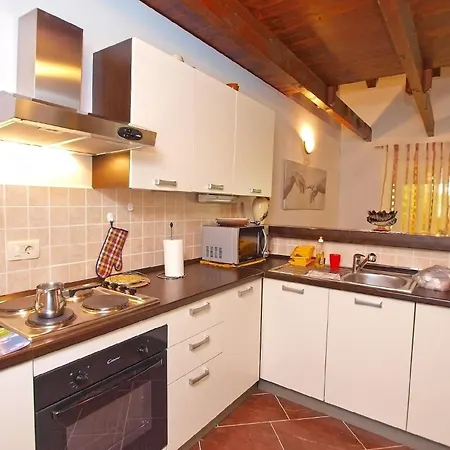 Ferienhaus Fuer 4 Personen Ca 80 Qm In Cervar-porat, Istrien Istrische Riviera Poreč