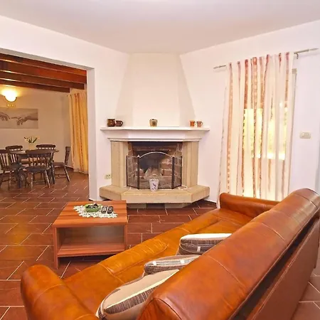 Ferienhaus Fuer 4 Personen Ca 80 Qm In Cervar-porat, Istrien Istrische Riviera Poreč